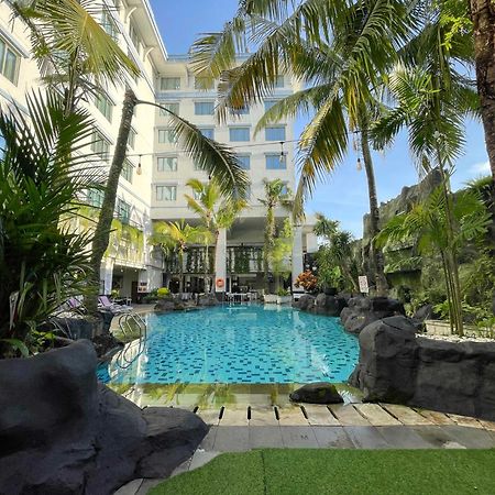 Novotel Yogyakarta Hotel Exteriér fotografie